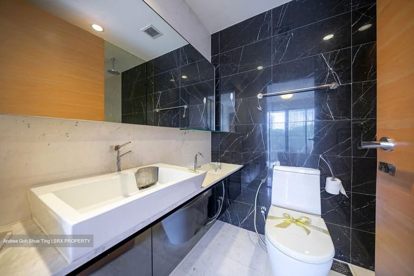 Centro Residences (D20), Condominium #638647901